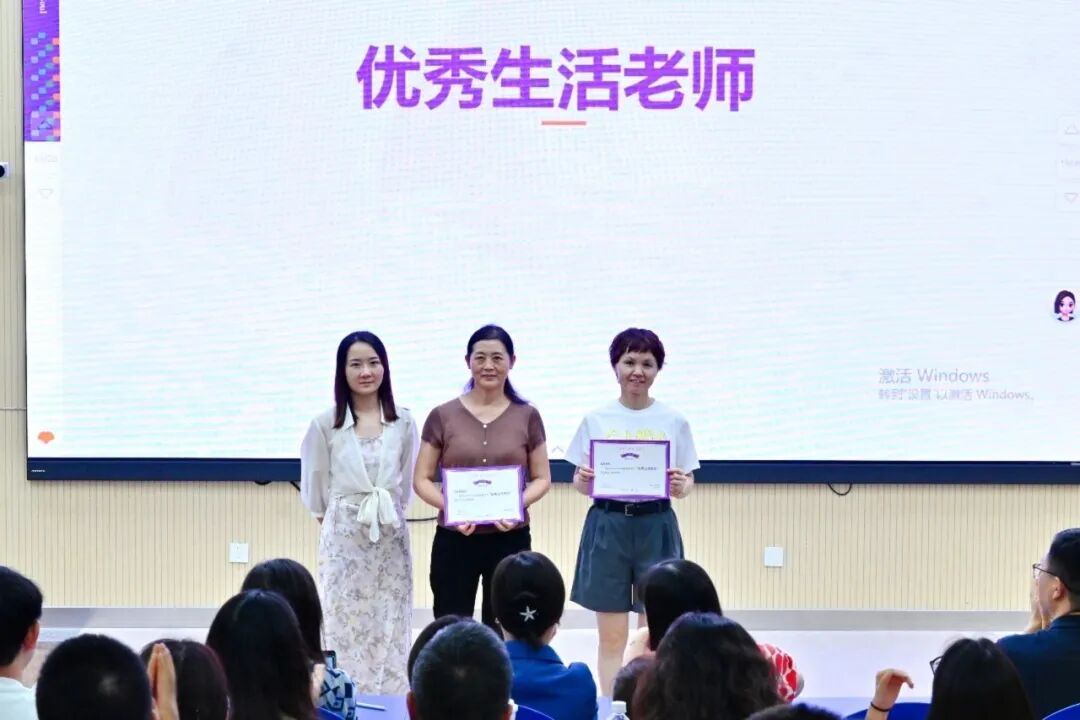 ce36bbe2-dac9-4c8f-aa54-5cc3412ba1d3