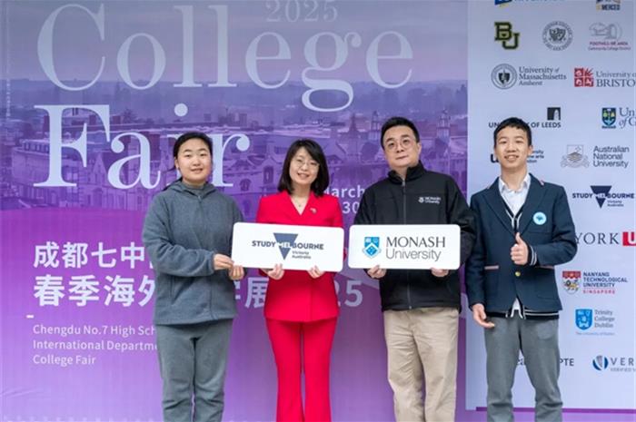 从“煎鸡蛋”到“纸飞机”，他是如何“玩”进康奈尔大学的？