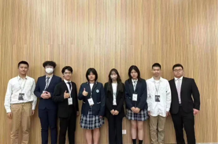 毕业生故事 ︳ 从内向少年到UCL准新生，一个社科男孩的破茧三年