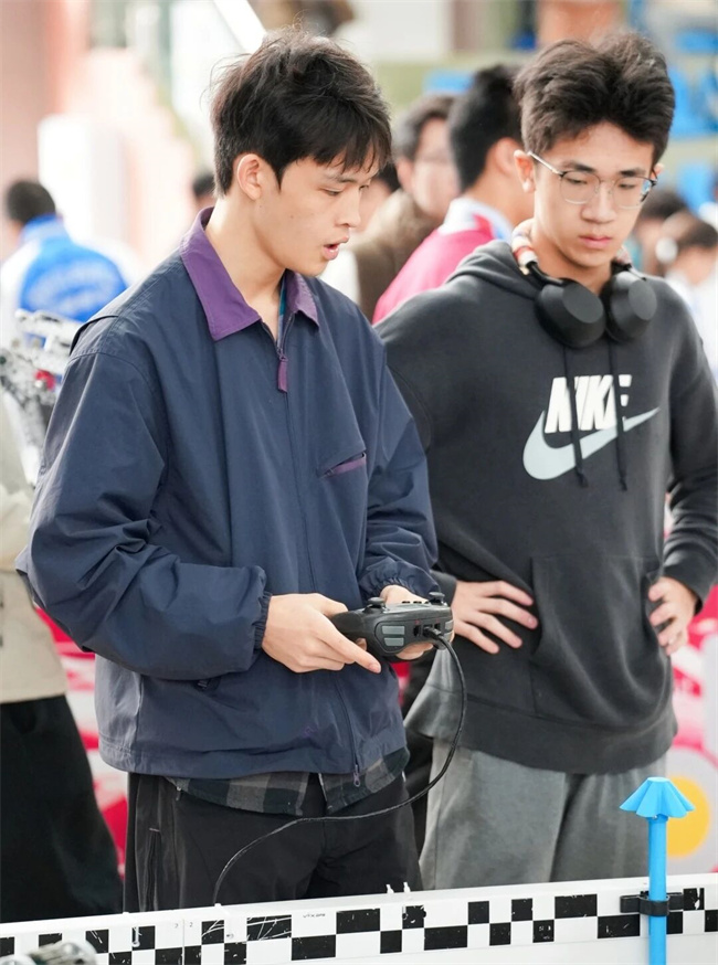 c49acbe1-3560-4b30-b0b5-cf23c284eb90