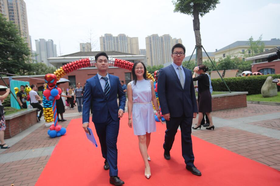 一起开始的旅程 不说再见-成都七中国际部2017届毕业典礼回顾