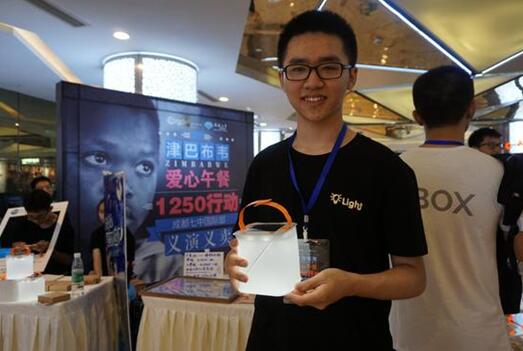 电视台报道，市民纷纷点赞，我校学子用行动证明“爱心无国界”——津巴布韦1250义卖活动纪实