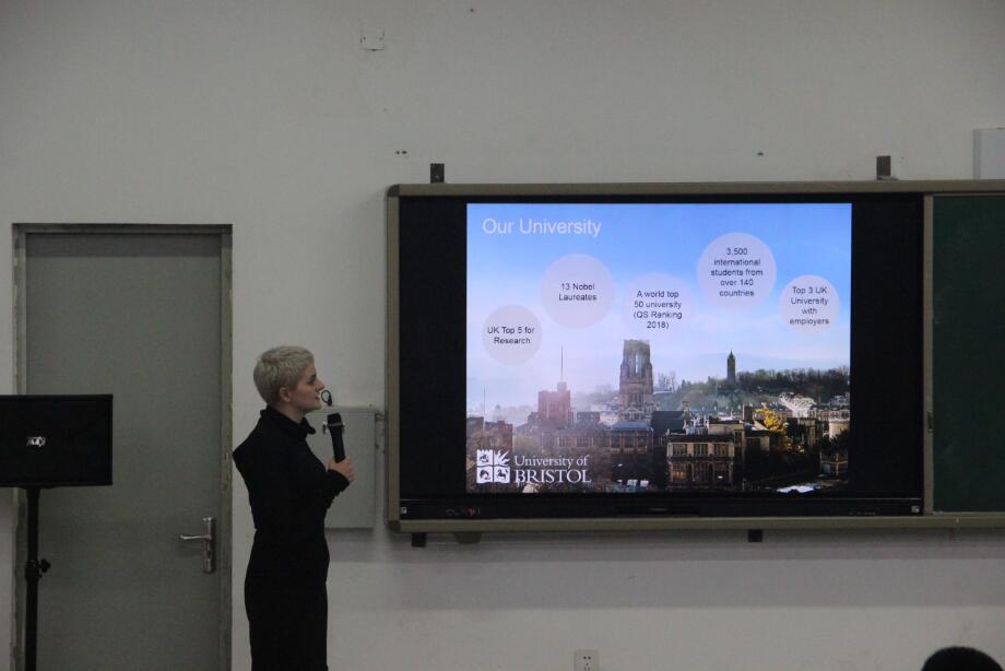 英国名校如何降服七中国高学子