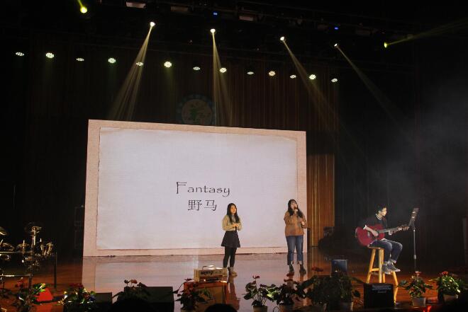 中西结合狂欢趴！国际部的圣诞晚会如此嗨！