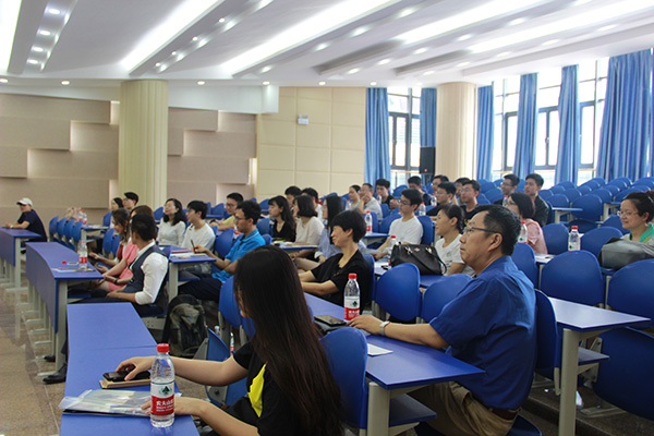 加州大学伯克利分校新生Reception在成都七中国际部顺利召开